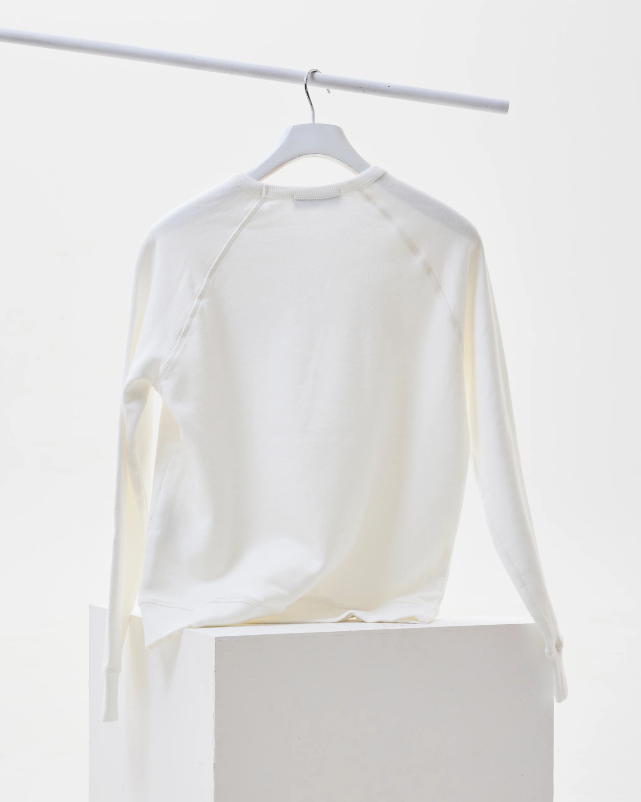 #color_White